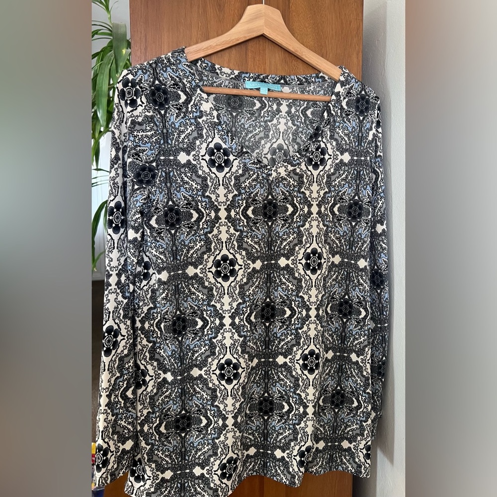 Lex & Madison Long Sleeve Blouse